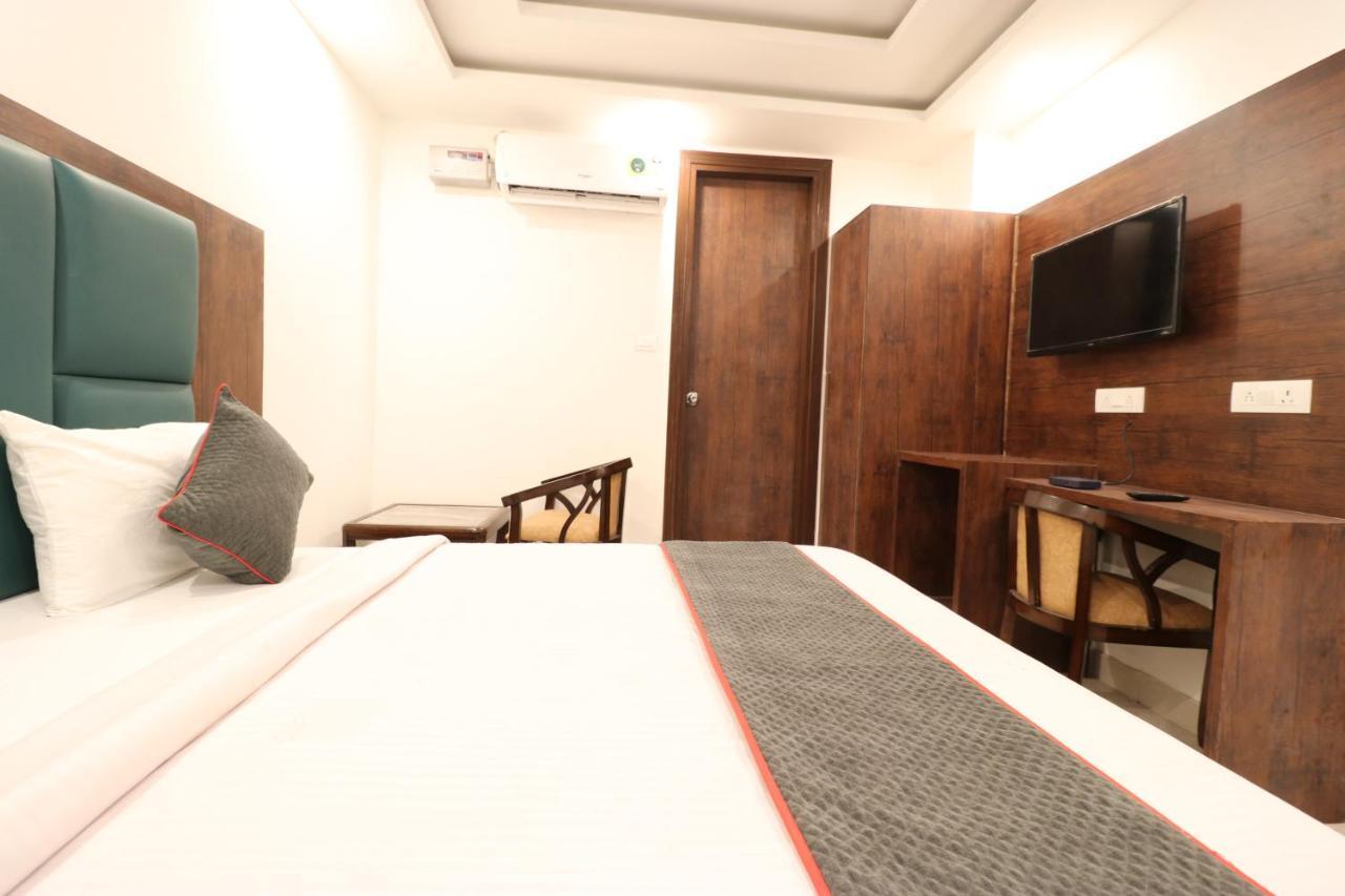 Hotel Krone A Family Hotel Near Igi Airport Delhi نيودلهي المظهر الخارجي الصورة
