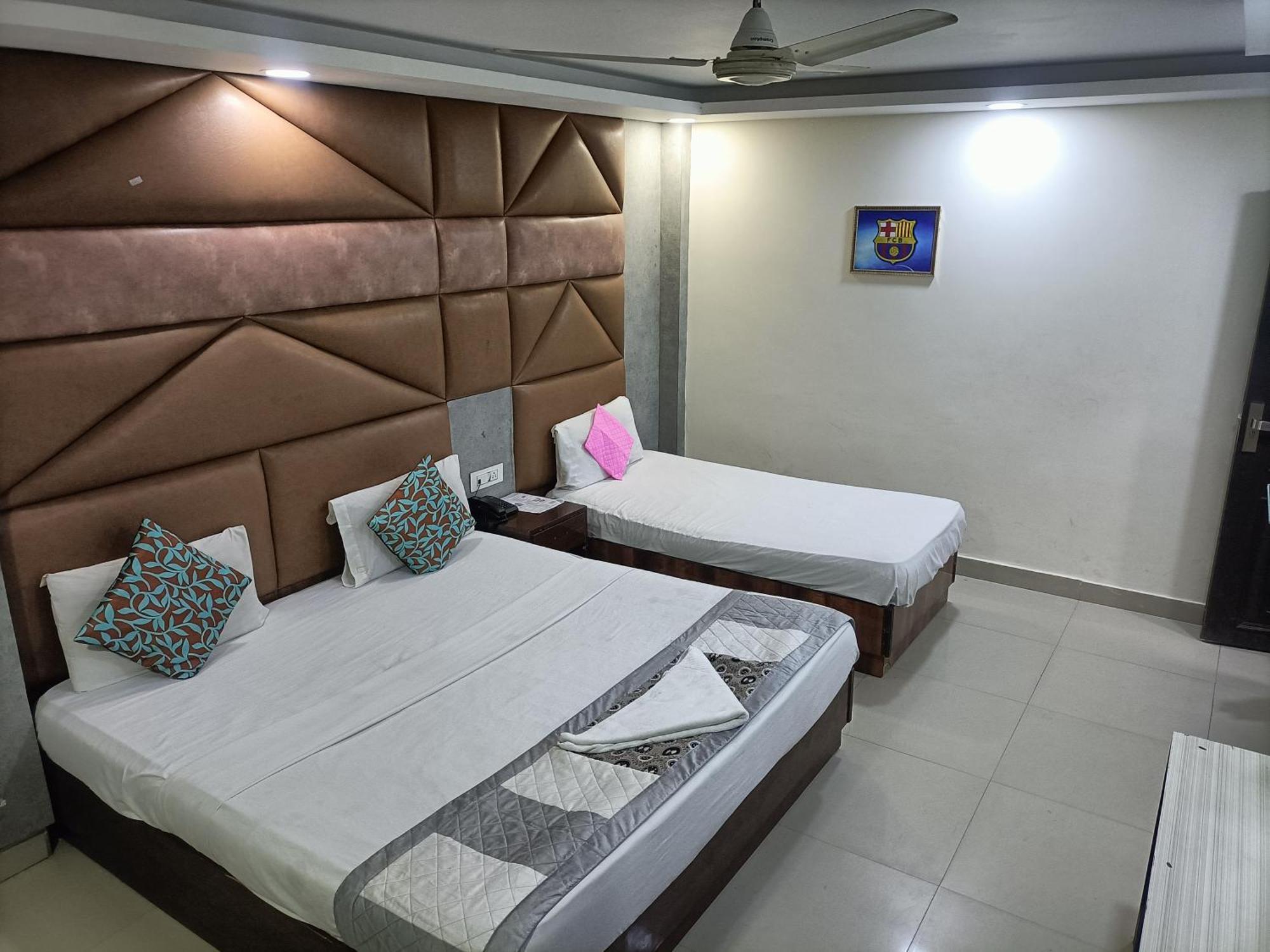 Hotel Krone A Family Hotel Near Igi Airport Delhi نيودلهي المظهر الخارجي الصورة
