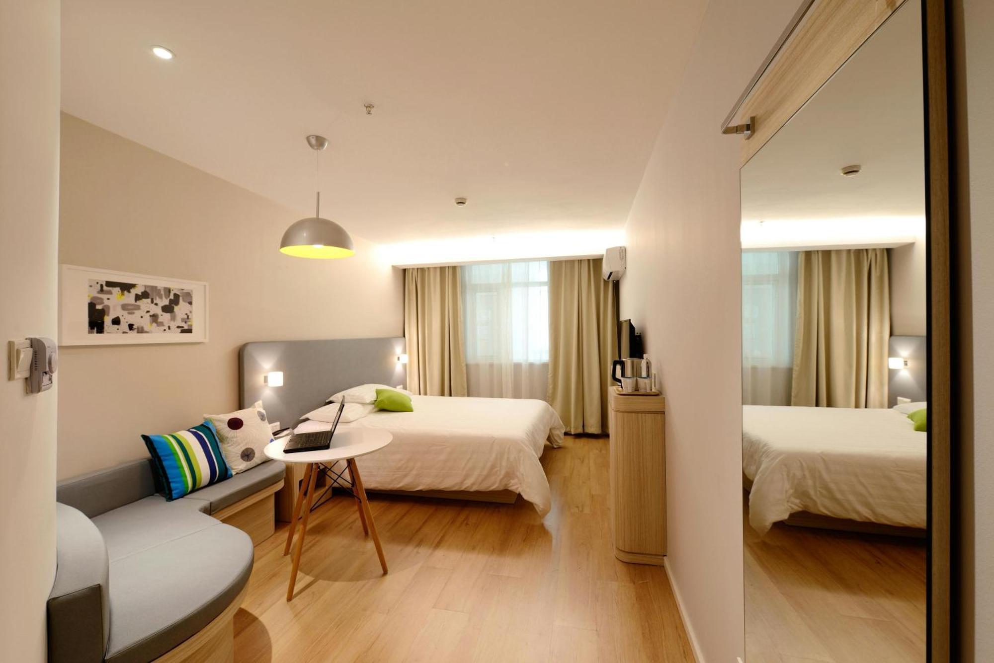 Hotel Krone A Family Hotel Near Igi Airport Delhi نيودلهي المظهر الخارجي الصورة